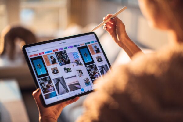Unleashing the Power of Heartfelt Storytelling in Content Marketing: A Journey of Emotional Connection